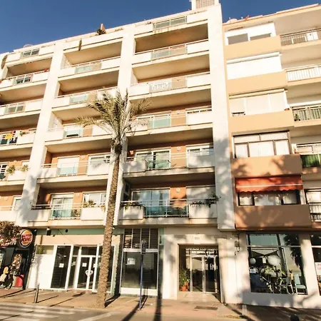 Appartement Amazing In With 3 Bedrooms And Wifi